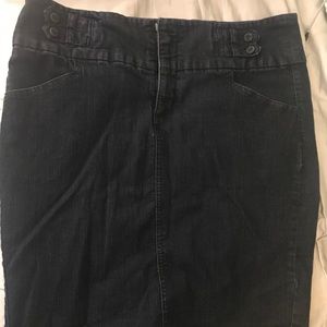 Torrid size 18 jean pencil skirt.